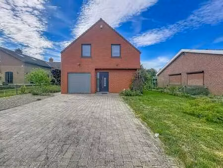 superbe villa 3 chambres avec jardin et garage