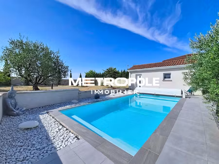 villa de plain pied avec piscine