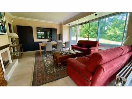 ? quartier fox. appart 2 ch. avec garage et grande terrasse?