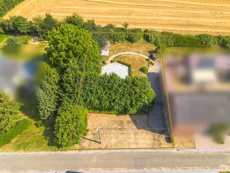 superbe parcelle à bâtir dans une rue calme à abolens