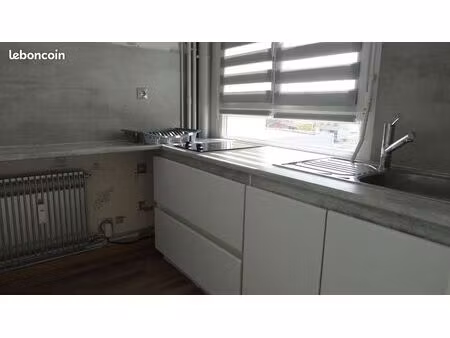 studio 1 pièce 27 m²