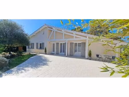 maison de plain-pied 5 pièces 120 m² et garage de 54 m² quartier calme et résidentiel