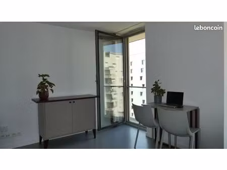 studio 1 pièce 20 m²