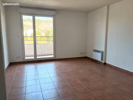 t2 39m² avec balcon et place de parking