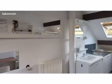 gières  gare/campus  loue studio/chambre meublé indépendant dans villa