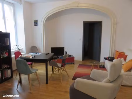 appartement accés personnes à mobilité réduite