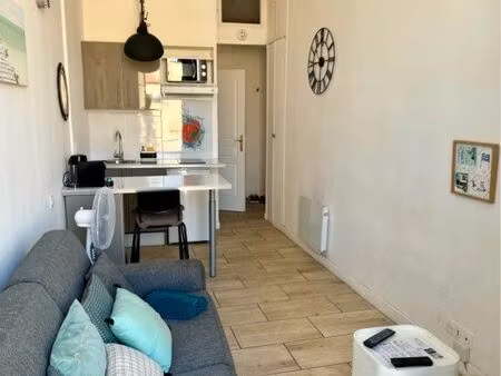 studio centre nice 17m2 avec balcon pour étudiant(e)