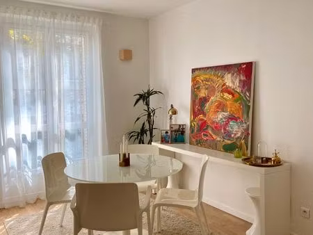 location 3 mois - marcadet-poissonniers appt meublé 3 pièces 59m2 - bail mobilité