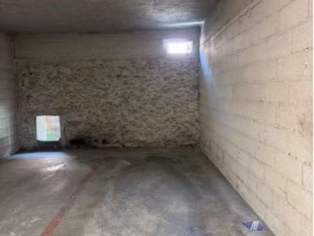 place de parking - gare de provins
