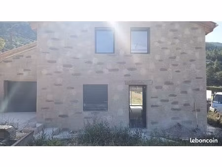 maison neuve meublée  3 chambres et garage