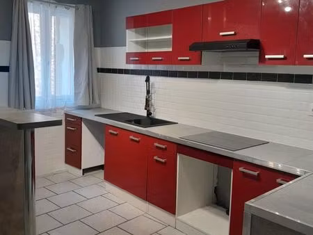maison en location à saint pierre de boeuf