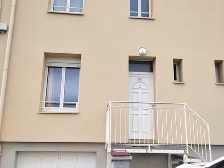t4 avec jardin privatif  vue campagne et 40 m² de dépendances – calme entre charlieu et ch