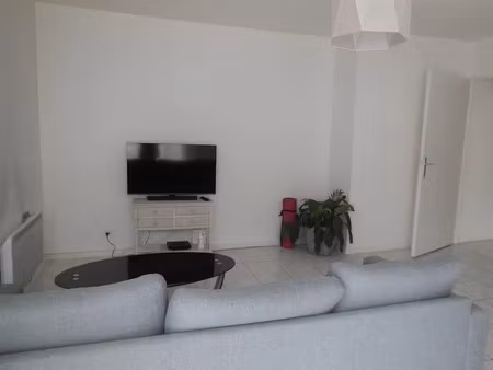 location appartement 3 pièces 65 m² à reims (51100)  790 €