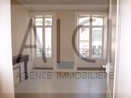 4 rue battant 25000 besancon - 2ème étage - fiche 953■f3 de 70.60 m2 comprenant : couloir 