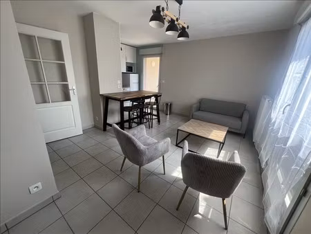 appartement - 2ème étage - 41 59 m2 - 2 pièces - meublé