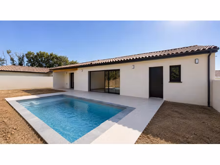 maison neuve  130m2 habitable  3 chambres  piscine