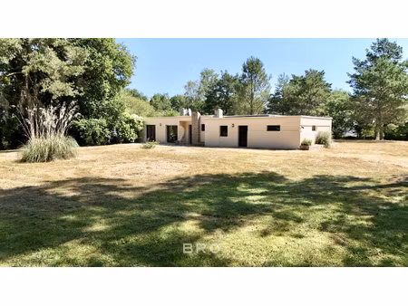 villa 190 m2 de plain pied sur 5000 m2 de terrain arboré -
