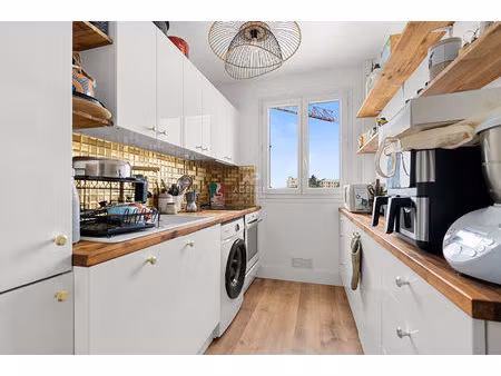 appartement saint germain en laye 3 pièces 59.23 m2 refait à neuf