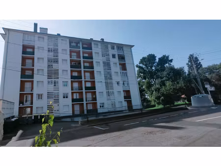 t3 entierement renové au 7ème avec balcon et garage