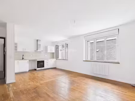 location appartement 4 pièces 79.66 m² à brasparts (29190)  810 €