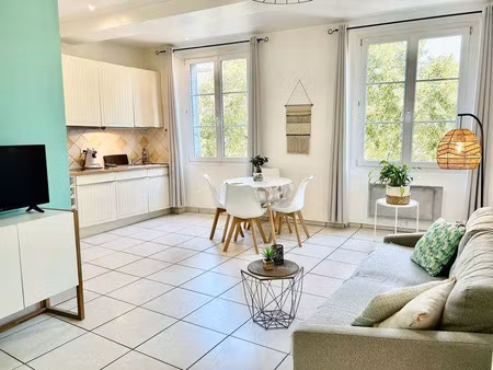 location meublée appartement 2 pièces 50 m² à marseille 1er (13001)  900 €