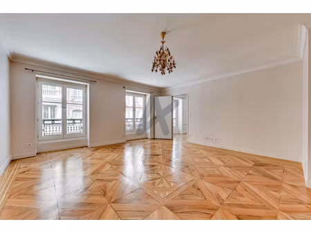 appartement de luxe à vendre dans le quartier cordeliers-célestins-bourse