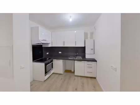 location appartement 3 pièces 59 m² à athis-mons (91200)  914 €