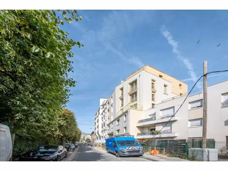 location appartement 1 pièce 35 m² à courbevoie (92400)  1 059 €