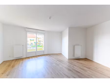 location appartement 3 pièces 58 m² à claye-souilly (77410)  1 165 €