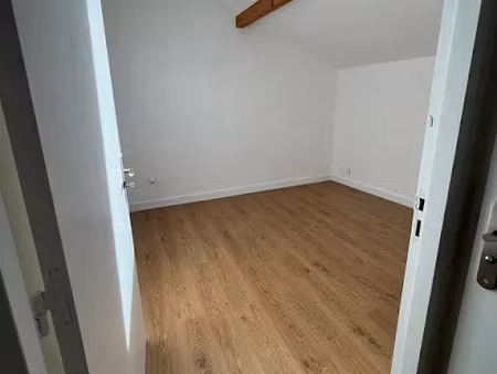 location appartement 3 pièces 65 m² à corbeil-essonnes (91100)  1 200 €