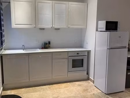 location appartement 3 pièces 80 m² à les pennes-mirabeau (13170)  1 300 €