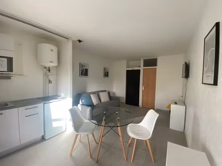 studio meublé à la marina