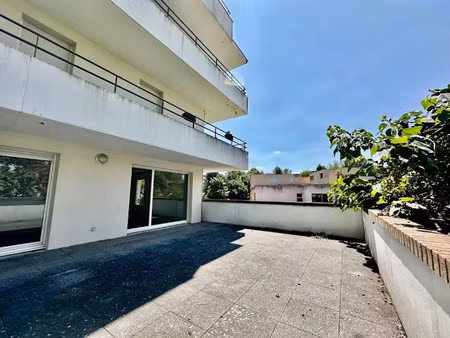 location appartement 4 pièces 82 m² à saint-germain-en-laye (78100)  1 679 €