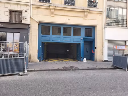 location parking 12 m² à paris 10ème (75010)  200 €