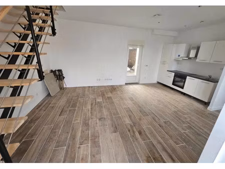 location maison 2 pièces à etauliers (33820)  550 €