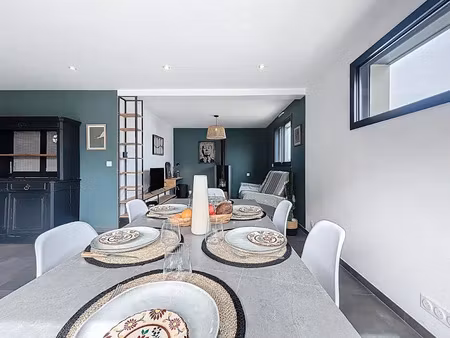 location meublée maison 5 pièces 108 m² à auray (56400)  1 630 €