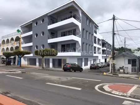 vente locaux professionnels 2 pièces 36 m² à sainte anne (97180)  110 000 €