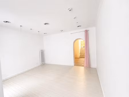 location locaux professionnels 2 pièces 38.18 m² à beziers (34500)  430 €