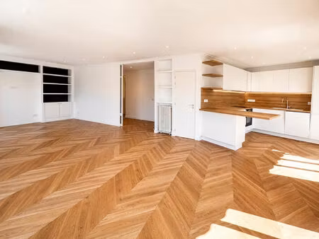 location appartement 4 pièces  111.00m²  fontenay