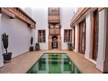 vente immeuble 10 pièces 400 m² à mont-de-marsan (40000)  1 950 000 €