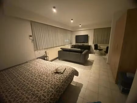 appartement à louer à rue de la neuville 62 charleroi (vbe49623)