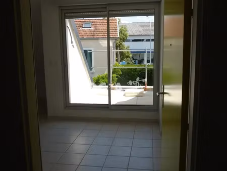 location appartement 2 pièces 32 m² à dijon (21000)