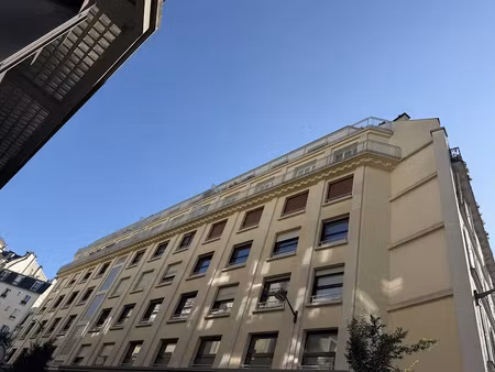 location locaux professionnels 2 pièces 33 m² à paris 8ème (75008)  1 800 €