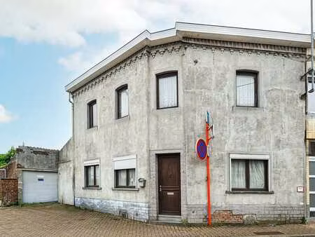 maison 2 chambres bien située avec garage et jardin!