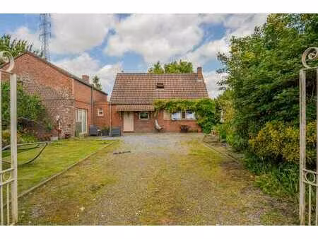 villa 4 chambres 2 salles de bains avec jardin + rue calme