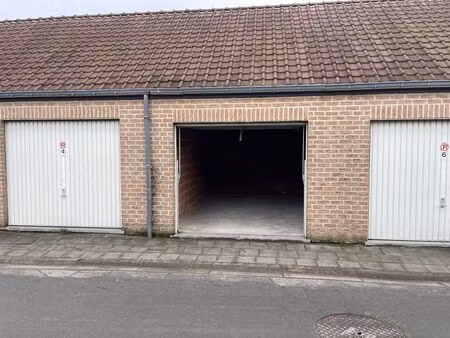 grand garage à basse wavre