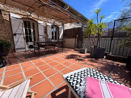 maison de village t4 avec terrasse a vendre sur peyrolles en