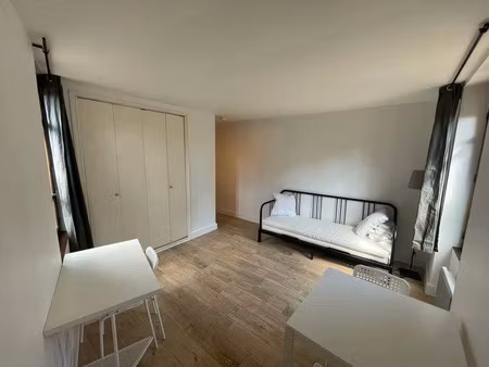 location meublée appartement 1 pièce 24 m² à toulouse (31000)  465 €