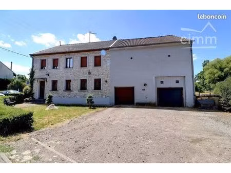 propriété 4 pièces 168 m²