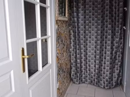 arbois-appartement meublé (25m2 avec chambre) pour étudiant(e)